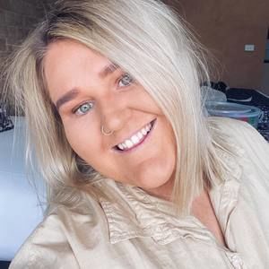 Meet your Posher, Jade